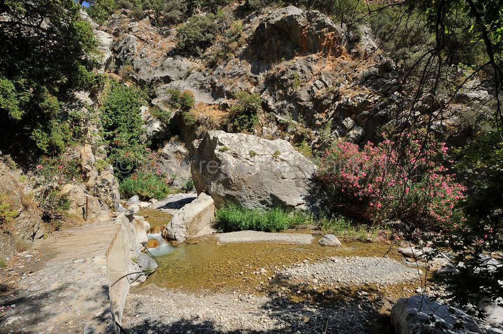 Sarakina_Gorge_011.jpg