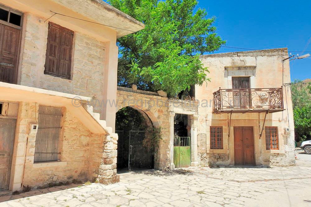 Tombes Agia Deka