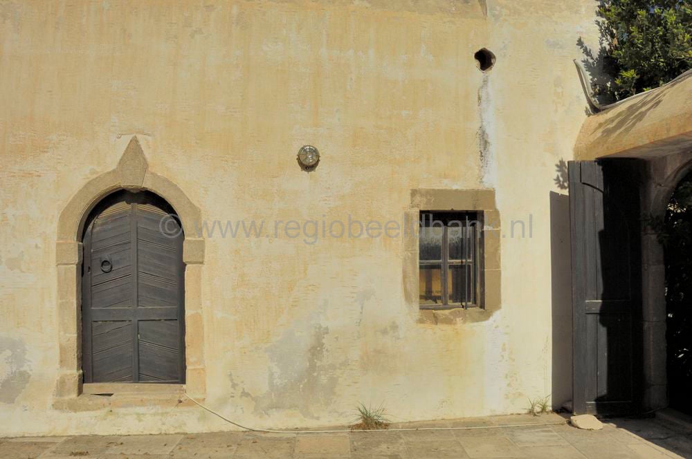ToplouMonastery_kreta_0816.jpg