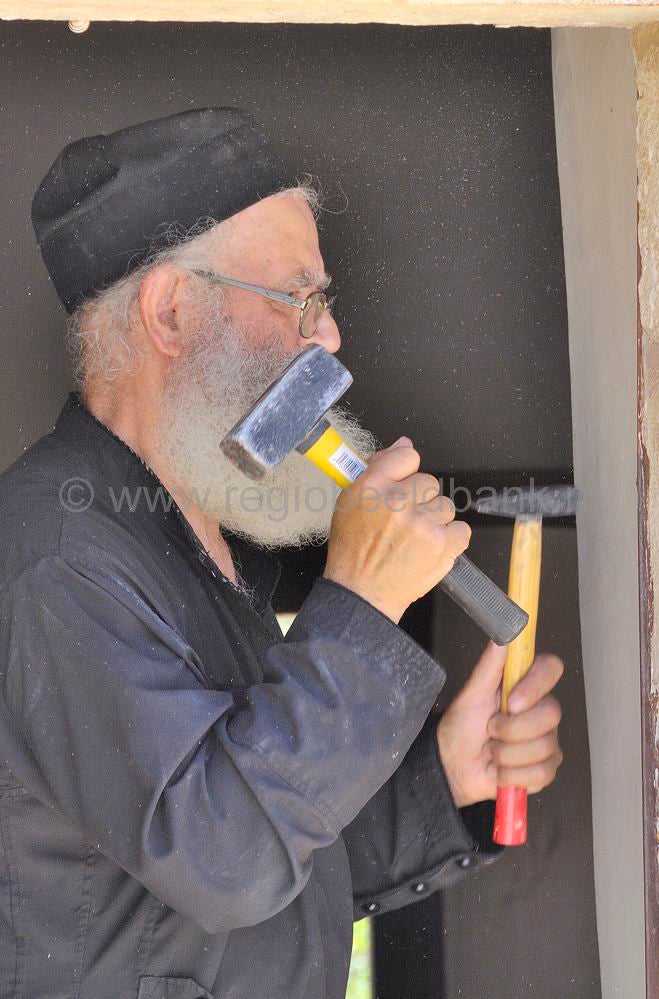 people_of_crete_069b.jpg