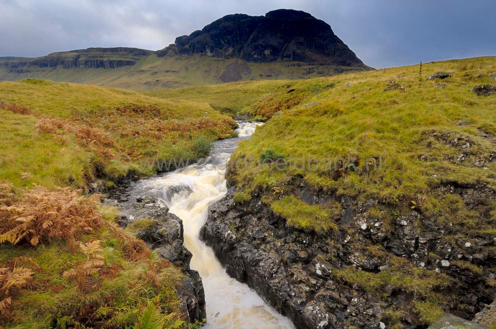 skye_talisker_bay_485.jpg